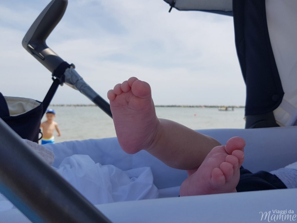 Viaggiare con neonati è possibile -spiaggia di Bellaria-