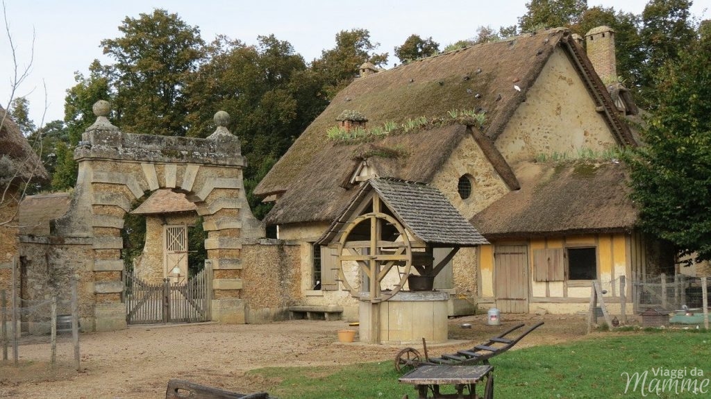 Visitare Versailles: reggia, giardini e informazioni utili corte di Versailles